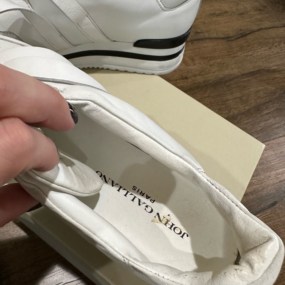 Platform sneakers